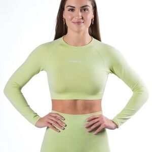 Alphalete Amplify Long sleeve Crop